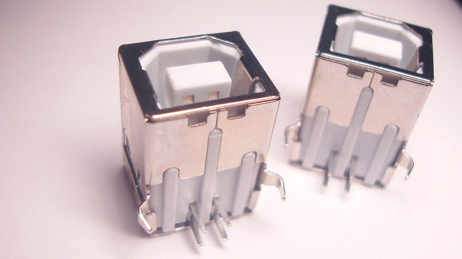 CMUSB661043A USB B f TYPE RIGHT ANGLE Through hold type white color